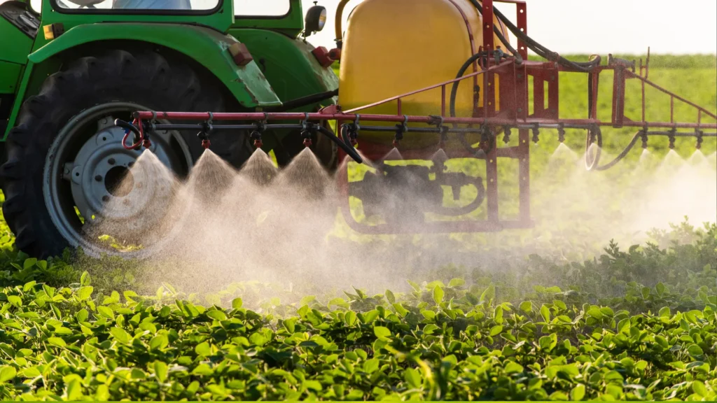 Opryski przeciw zimującym jajom szkodników – skuteczna ochrona roślin przed sezonem